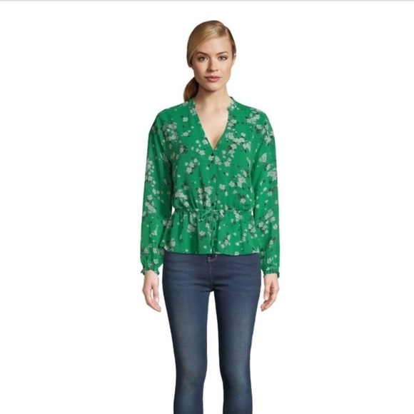 cupcakes & cashmere Tops - Cupcakes & Cashmere Women’s Leona Green Floral Top Size Small
